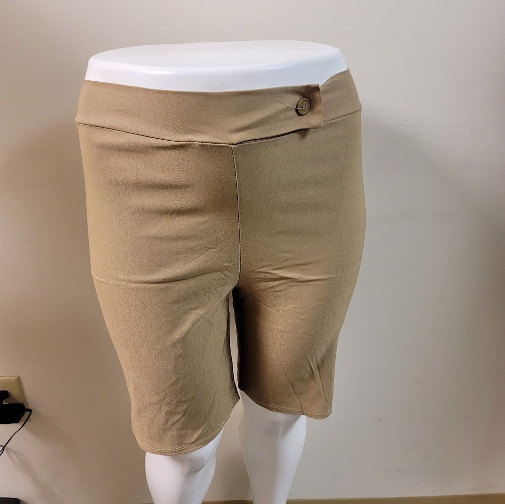 Plus size stretch shorts
